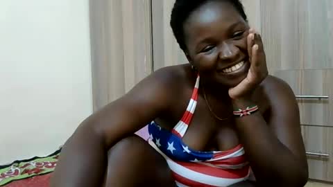 Snapshot of reem_wonder chatting on February 28, 7:05 am Reem online show from February 28, 7:05 am