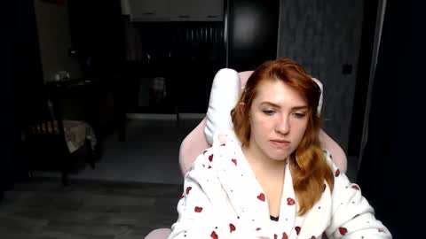Snapshot of reginasmilee chatting on October 22, 4:04 am Regina online show from October 22, 4:04 am