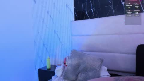 reginavegaa online show from January 9, 5:40 pm