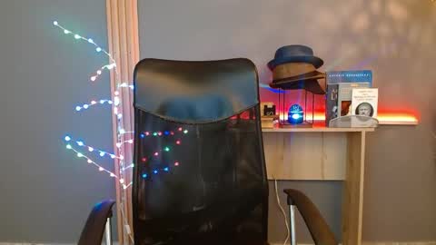   REIKO  online show from February 23, 7:49 pm