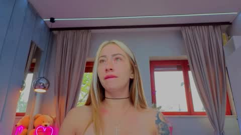 reina cummings online show from November 20, 7:51 am