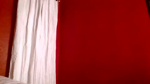 reinaassss online show from May 5, 11:27 am