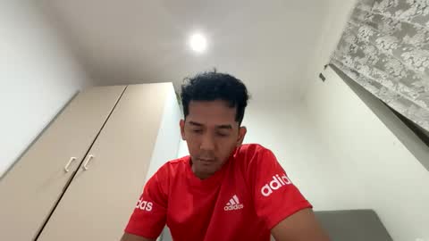 reizhne online show from June 11, 1:38 am