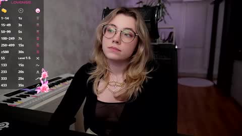 Snapshot of remywild chatting on January 30, 9:58 pm RemyWild online show from January 30, 9:58 pm