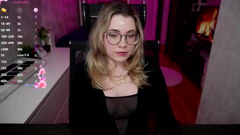 Snapshot of remywild chatting on March 5, 7:27 pm RemyWild online show from March 5, 7:27 pm