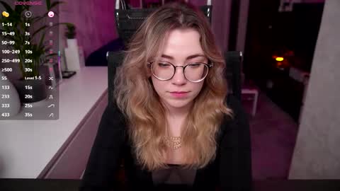 Snapshot of remywild chatting on October 18, 5:28 pm RemyWild online show from October 18, 5:28 pm