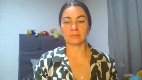 renata_hot1 online show from April 21, 1:42 am