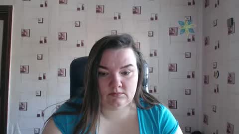 renataoia online show from February 24, 11:54 am