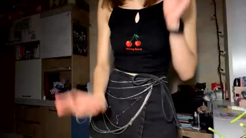 Mia online show from February 12, 4:43 pm