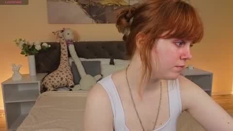 reneefoxy_ online show from June 9, 1:28 am
