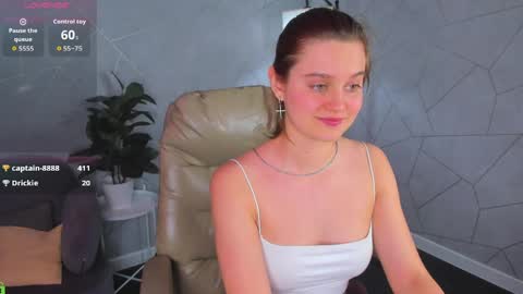 Renesmy online show from April 9, 4:49 am