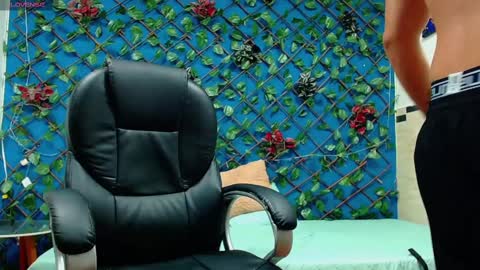 R E N E  online show from February 23, 5:56 am