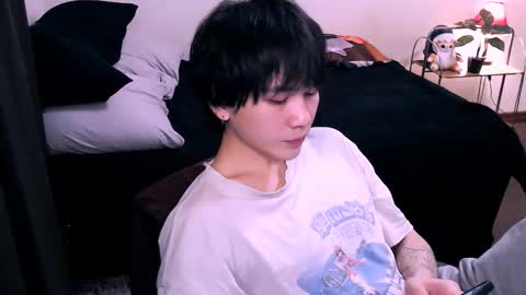 rennuts online show from November 18, 3:37 pm