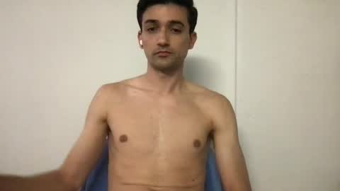 rettopyyrah32 online show from June 13, 11:31 am