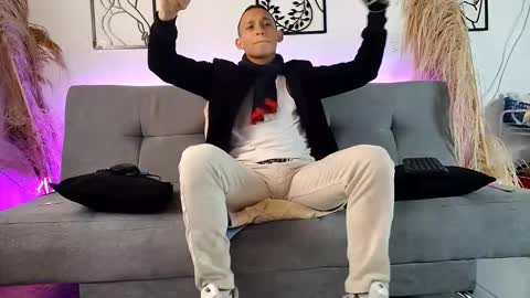 reymasterhot online show from December 16, 4:46 pm