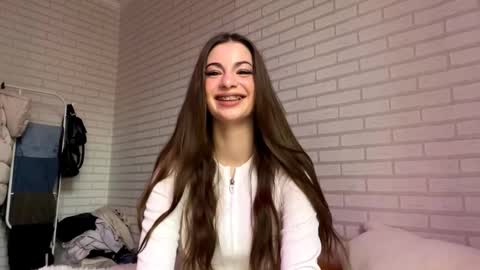 Snapshot of rhiannonmuccigrosso chatting on October 20, 10:31 am Anna online show from October 20, 10:31 am