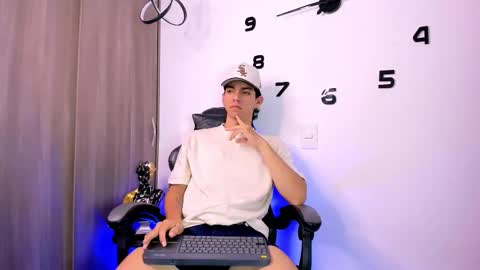 Snapshot of rhys_jagger_ chatting on October 10, 6:41 am rhys_jagger_ online show from October 10, 6:41 am