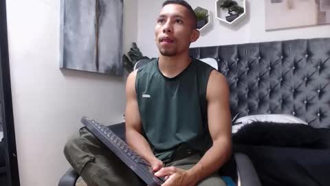 richar_voller online show from March 14, 11:25 am