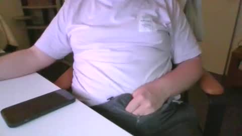 richard97188 online show from May 1, 9:20 pm