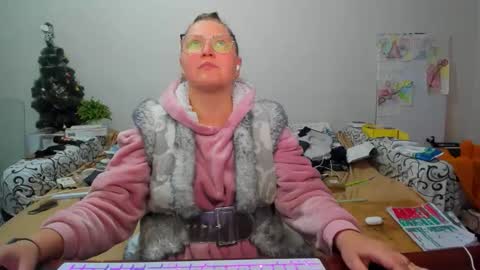 Anna - not anna - right Anna  online show from February 8, 3:26 pm