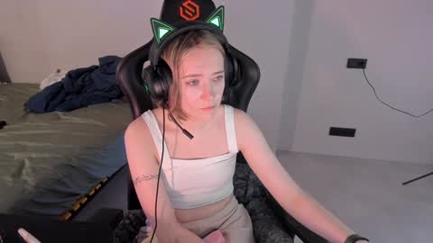 Snapshot of rickisanchez chatting on January 28, 11:39 pm RickiSanchez online show from January 28, 11:39 pm