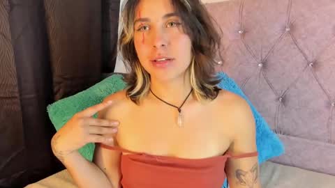 Snapshot of riley_colors chatting on January 22, 8:28 pm Riley online show from January 22, 8:28 pm