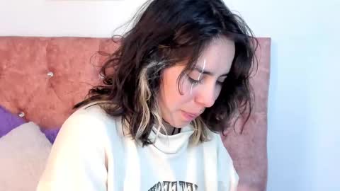 Snapshot of riley_colors chatting on March 12, 10:28 pm Riley online show from March 12, 10:28 pm