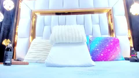 Riley online show from November 11, 12:40 pm