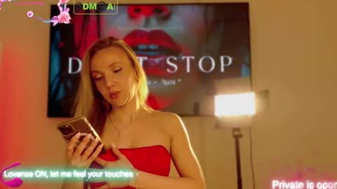 Rina Asty online show from December 15, 8:05 pm