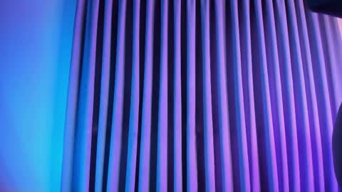 RIRI  online show from November 4, 9:16 pm