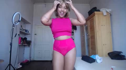 Snapshot of ritahsexy chatting on September 10, 7:09 am ritahsexy online show from September 10, 7:09 am