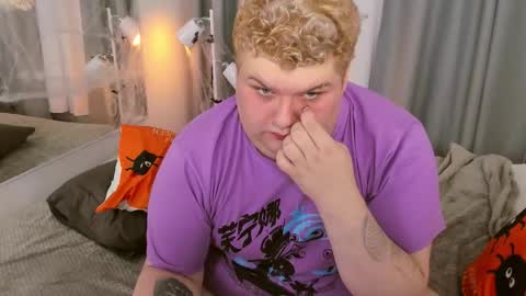 riven_miller online show from October 23, 9:48 pm