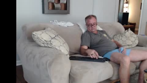 rjkelly6892 online show from July 18, 4:20 pm