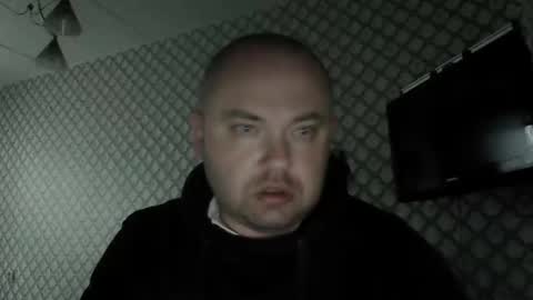 rob18997 online show from December 15, 9:16 am