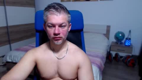 robbyshawz online show from November 18, 5:21 am