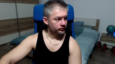 robbyshawz online show from April 2, 4:53 am