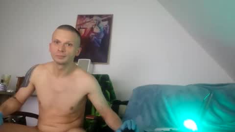 zenek robert online show from February 1, 8:22 am