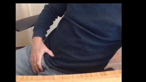 Snapshot of robidan6923 chatting on December 3, 6:33 pm robidan6923 online show from December 3, 6:33 pm