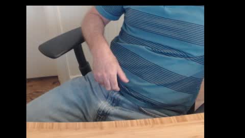 Snapshot of robidan6923 chatting on September 22, 2:21 pm robidan6923 online show from September 22, 2:21 pm