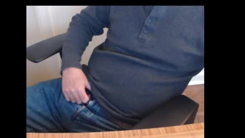 Snapshot of robidan6923 chatting on February 15, 8:54 pm robidan6923 online show from February 15, 8:54 pm