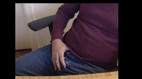 Snapshot of robidan6923 chatting on December 16, 1:22 pm robidan6923 online show from December 16, 1:22 pm