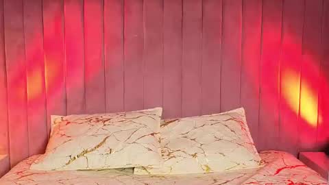 robin D online show from September 24, 2:02 pm