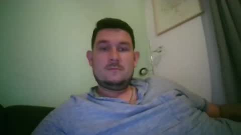 Robin online show from September 15, 9:49 pm