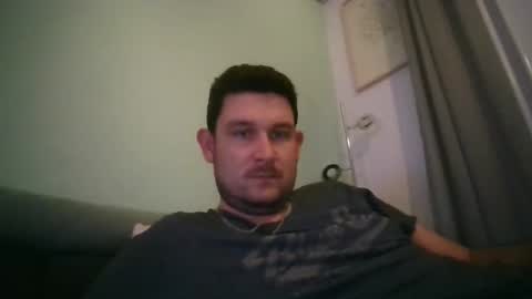 Robin online show from October 5, 9:00 pm