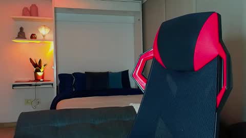 roby_millerr online show from April 24, 2:57 am