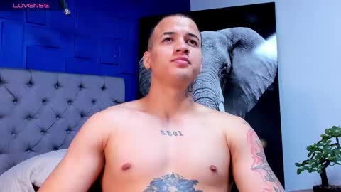 Snapshot of rocco_santos chatting on September 12, 6:04 am rocco_santos online show from September 12, 6:04 am