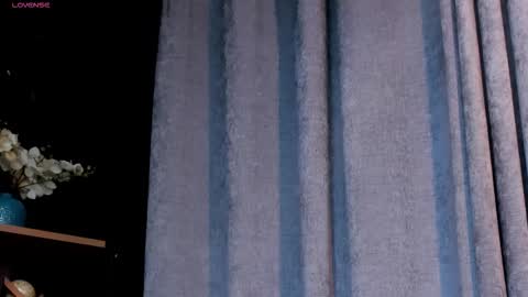 Snapshot of rocco_santos chatting on September 20, 9:01 am rocco_santos online show from September 20, 9:01 am