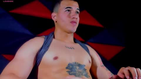 rocco_santos online show from March 20, 7:08 pm