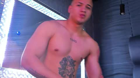 Snapshot of rocco_santos chatting on October 14, 3:42 am rocco_santos online show from October 14, 3:42 am