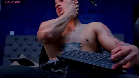 Snapshot of rocco_santos chatting on September 19, 8:51 am rocco_santos online show from September 19, 8:51 am